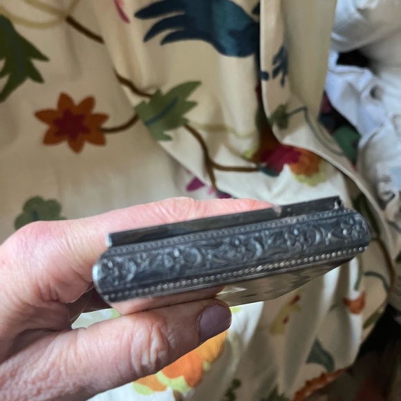 Vintage Sterling Silver Marriage Box from India - Picture 9 of 12